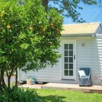 Fremily Cottage - Charming White Cottage