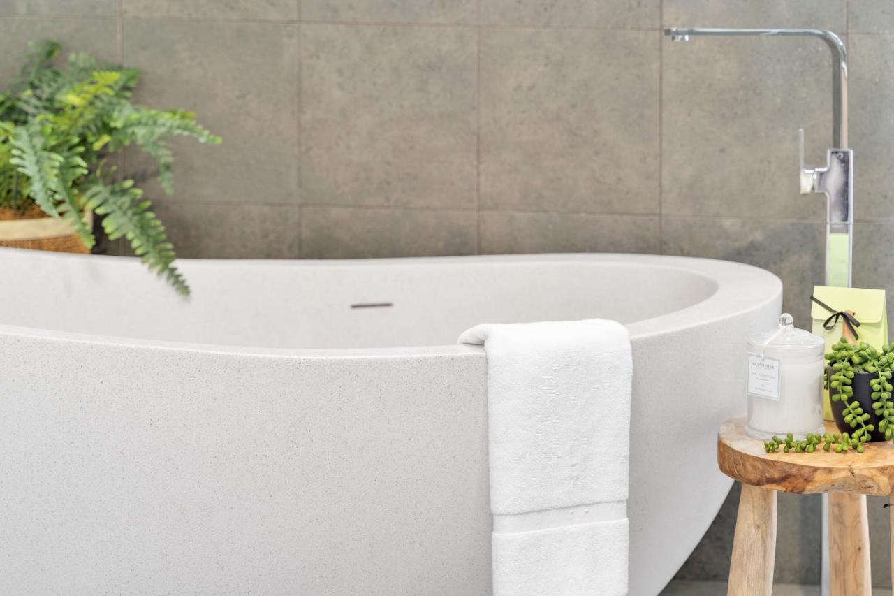 Holiday home Queenberry - Jacuzzi, Village Location & 10 Mins To