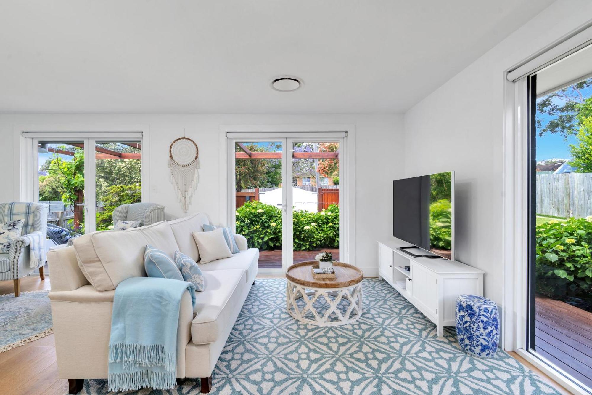 Queenberry - Jacuzzi, Village Location & 10 Mins To * Berry