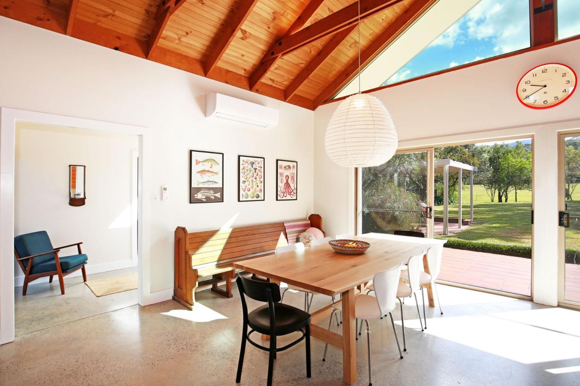 The Paddock - A Modern Coastal Barn Holiday home