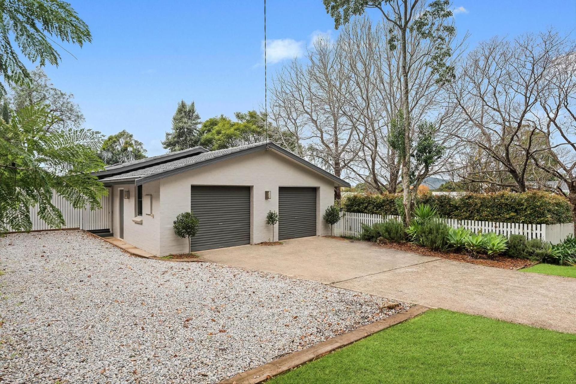 Holiday home Clarence Elegance And Convenience In *