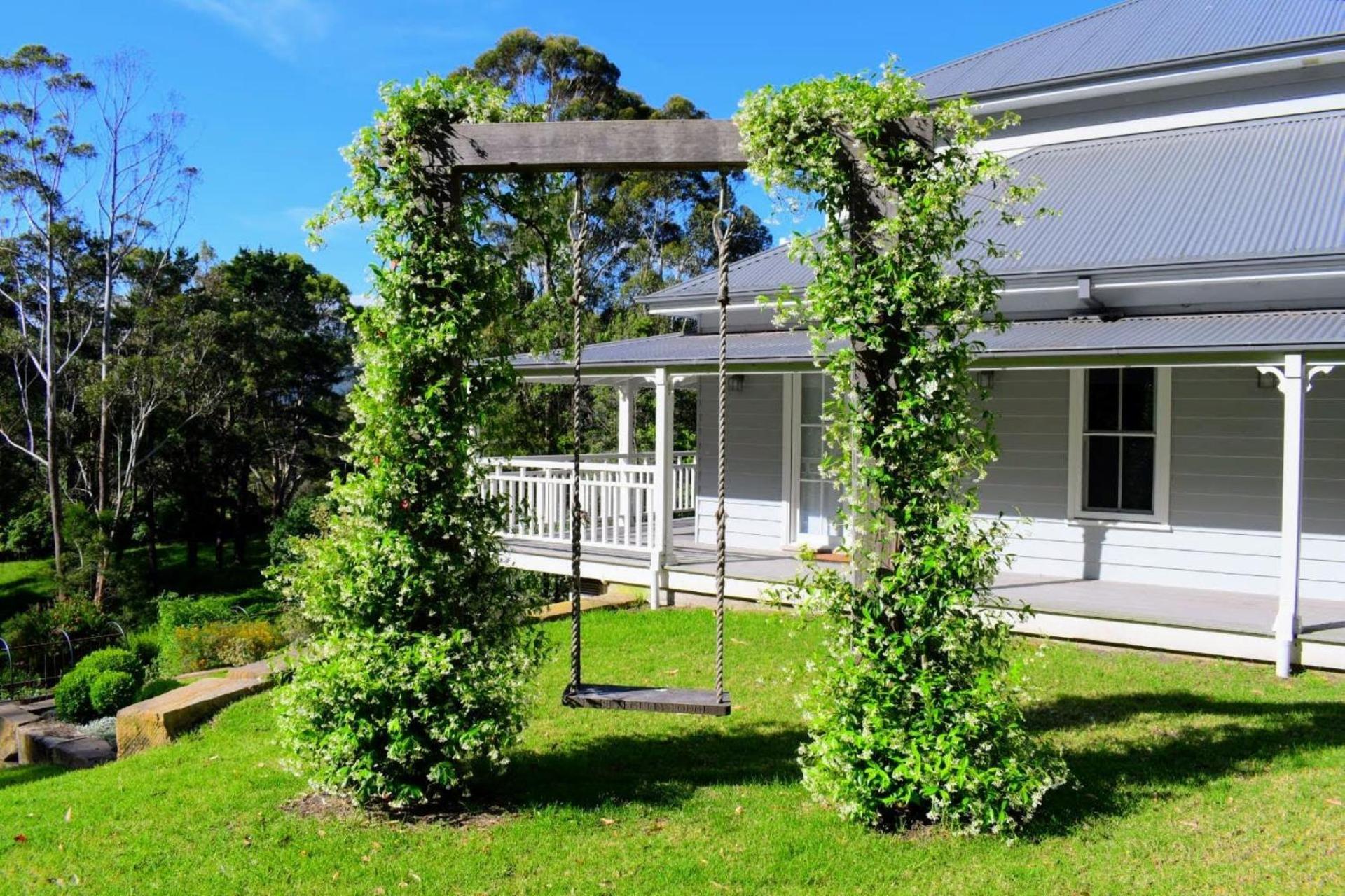 Possum Gully - 2 Nights, Get The 3rd Night Free Holiday home Berry