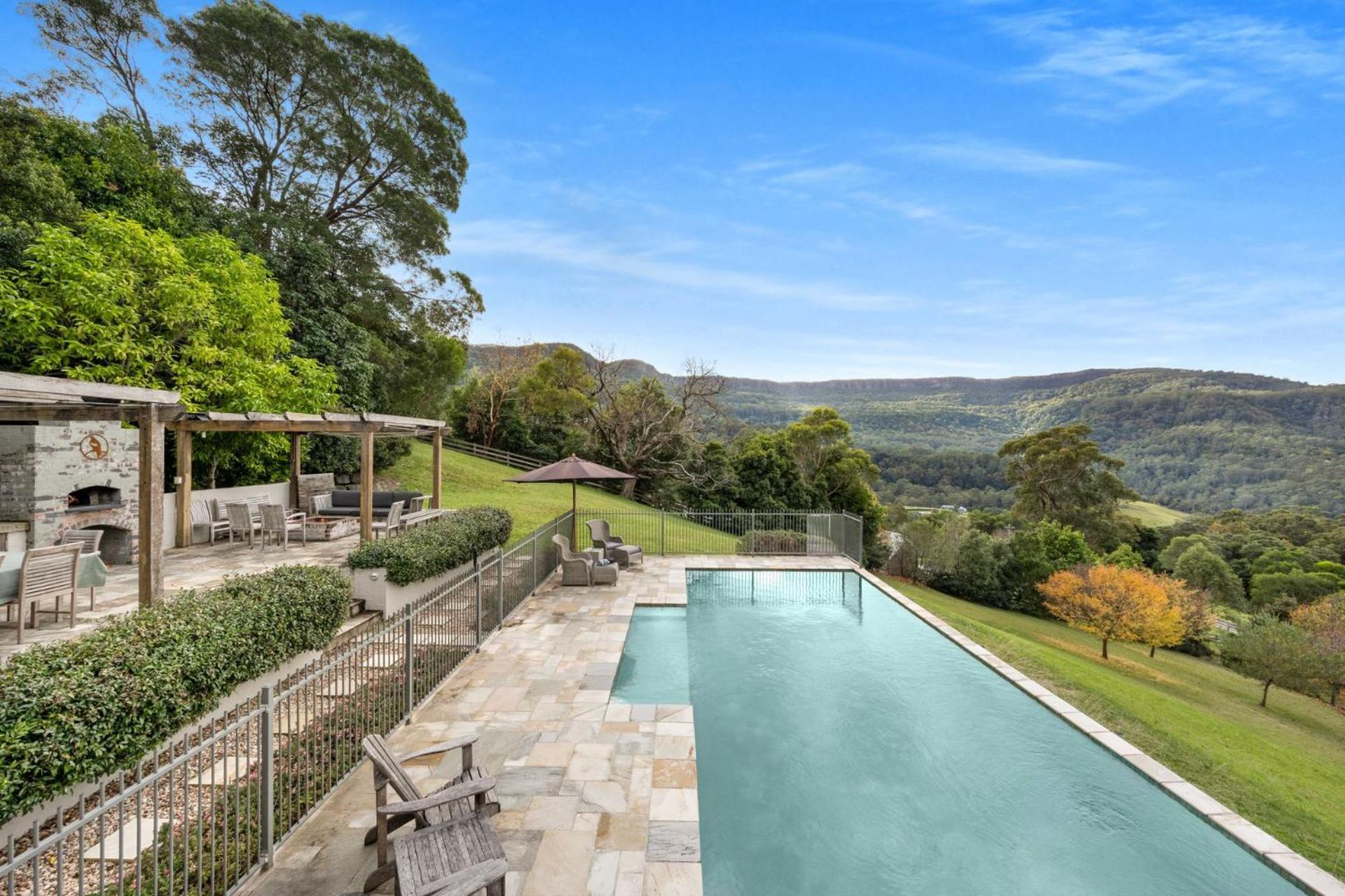 Eagles Rise - Classically Designed Country Holiday home *