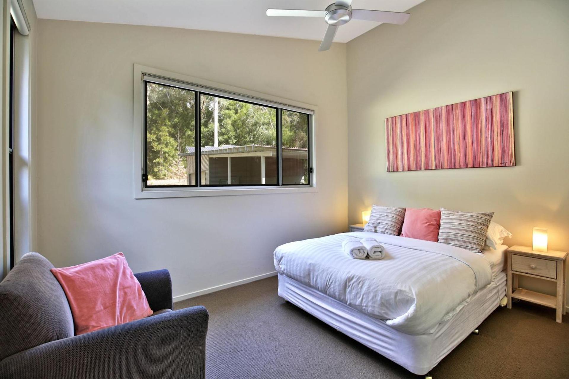 Cherrywood - A Modern Australian Bush Holiday home *