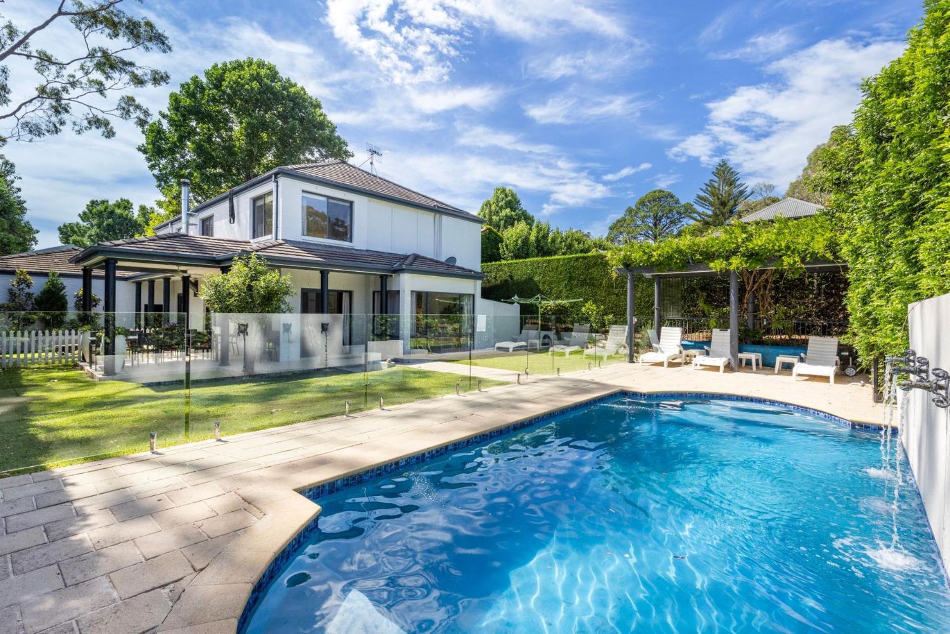 Jasmine House - Pet Friendly With Swimming Pool Holiday home Berry