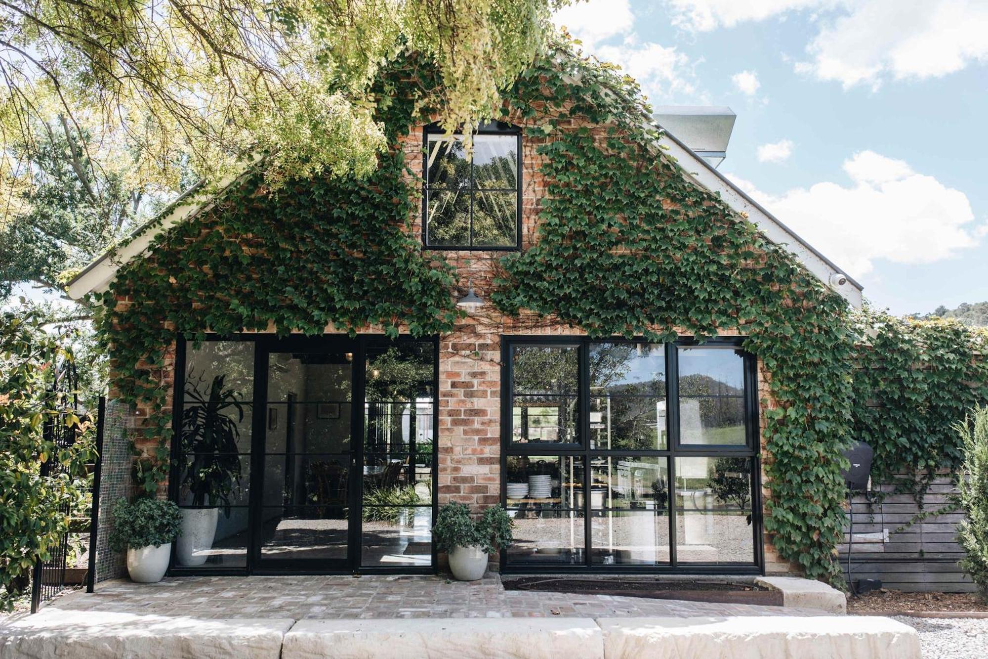 Moraea Farm, - By Linnaeus Collection Holiday home Berry