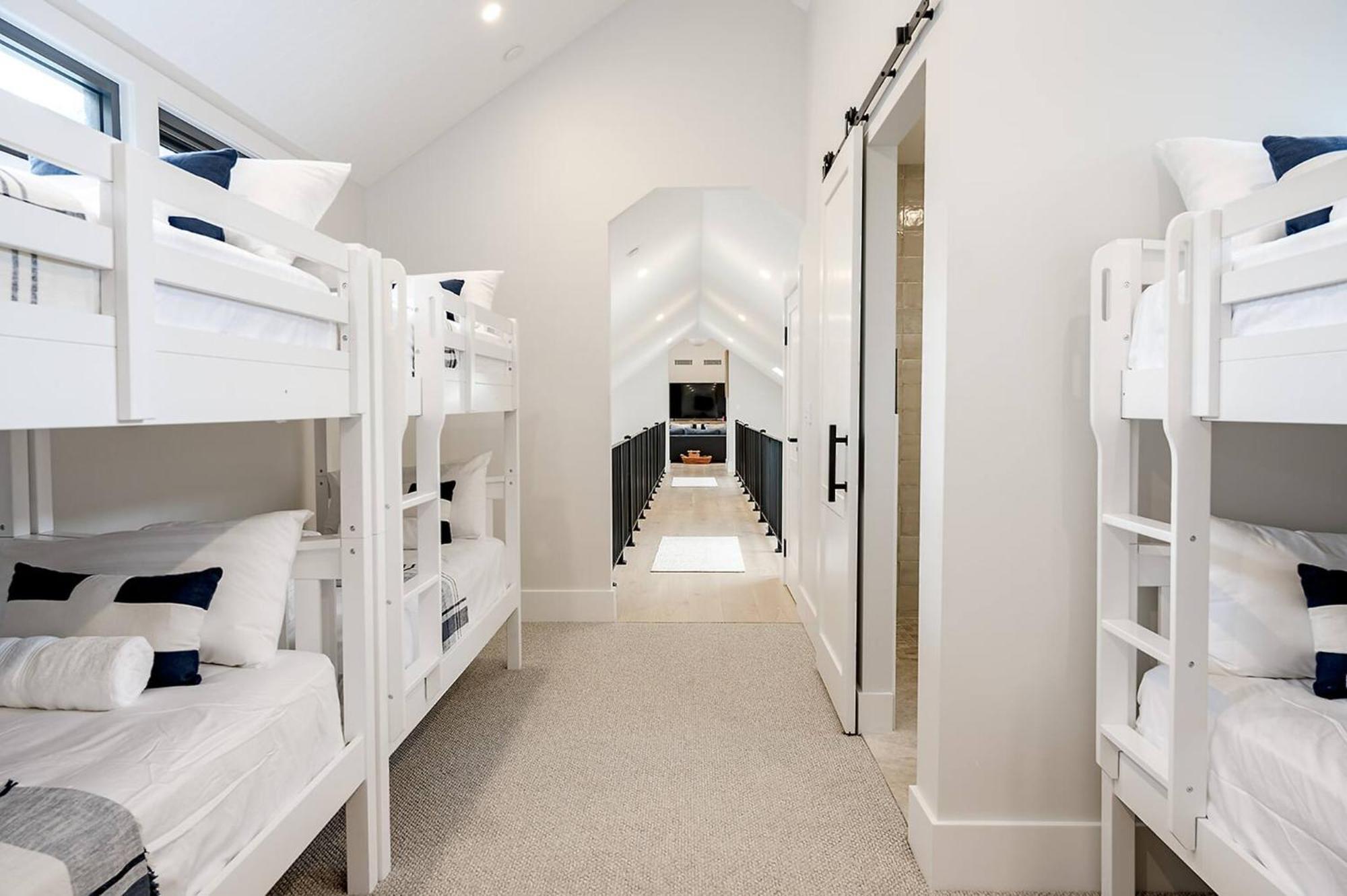 Farm stay Luxury Barn House *