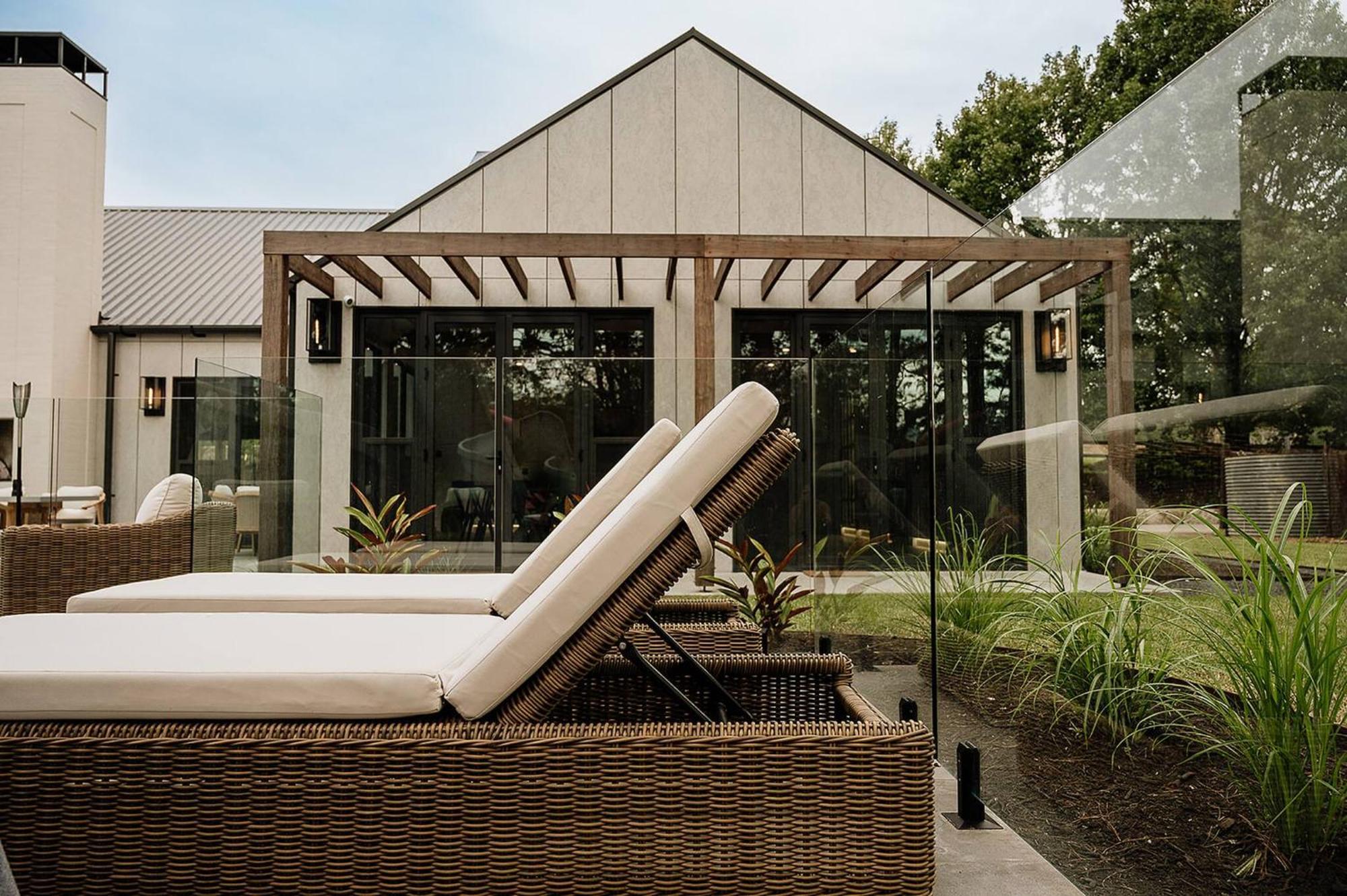 Farm stay Luxury Barn House