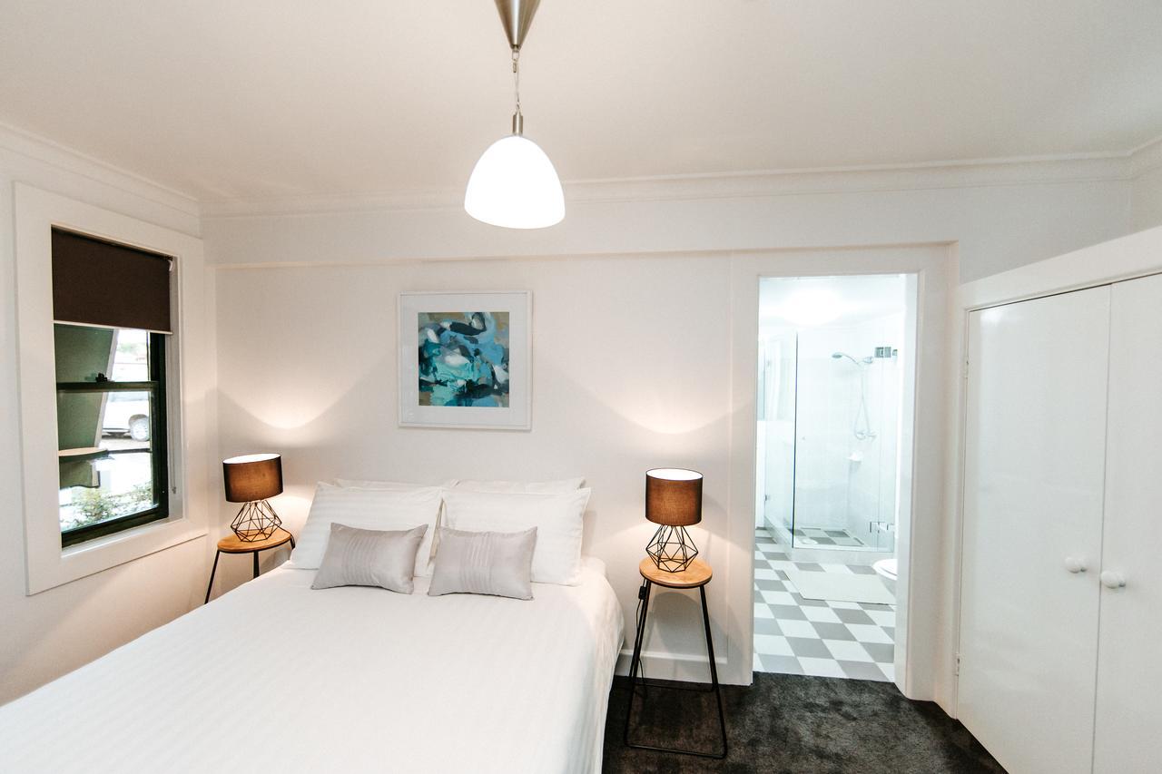 Inn The 4*