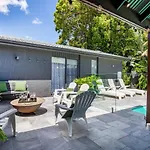 Mulberry House - Pet Friendly With Swimming Pool