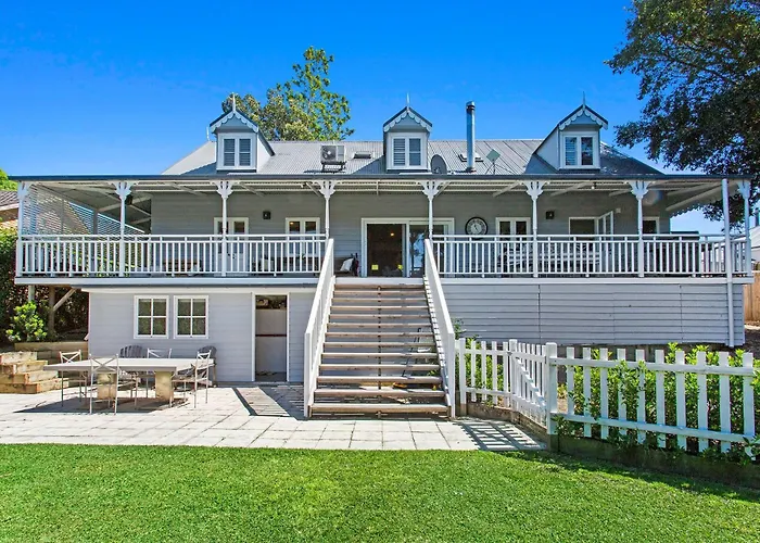 Huckleberry House - A Luxurious Blissful Escape In Berry